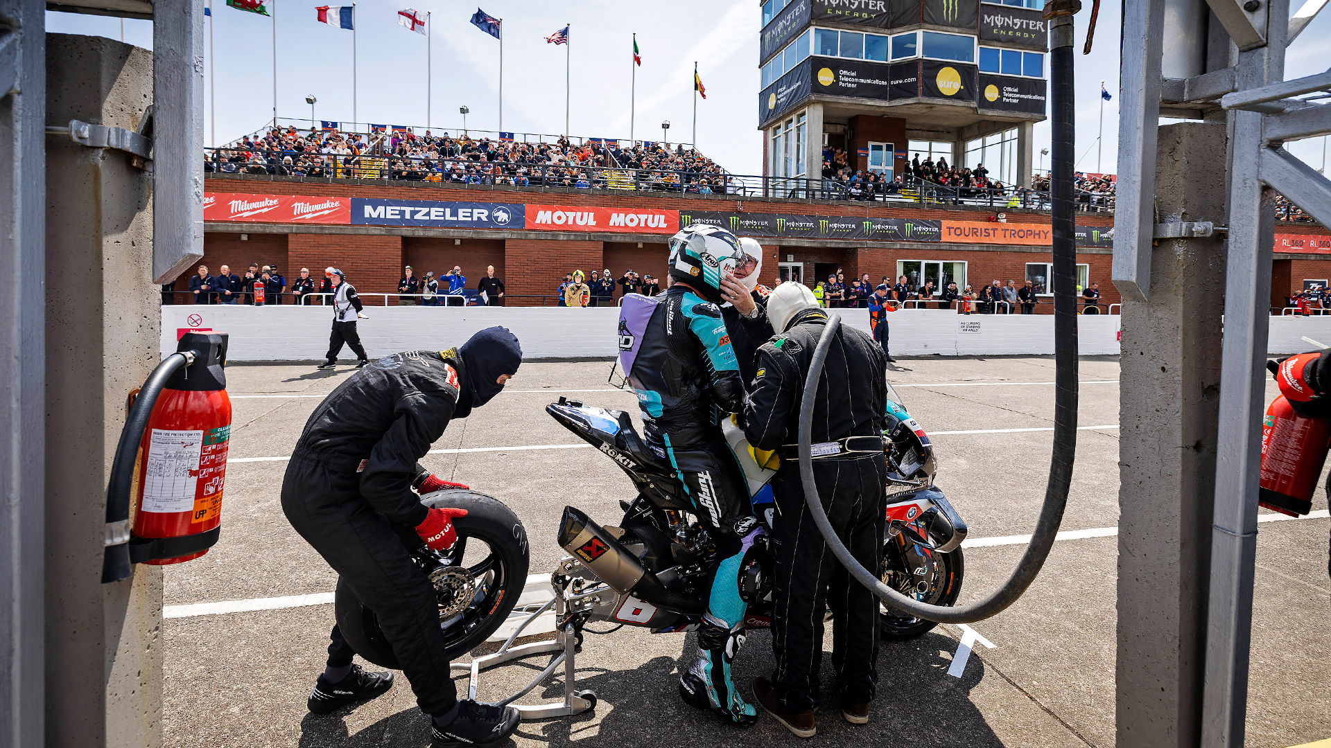 Isle of Man TT Races - What do we think James Hillier's thinking about ...