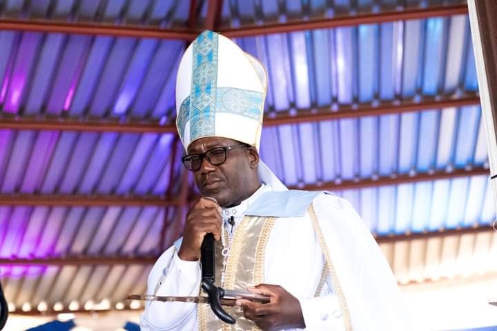Oficial United... - Oficial United African Apostolic Church