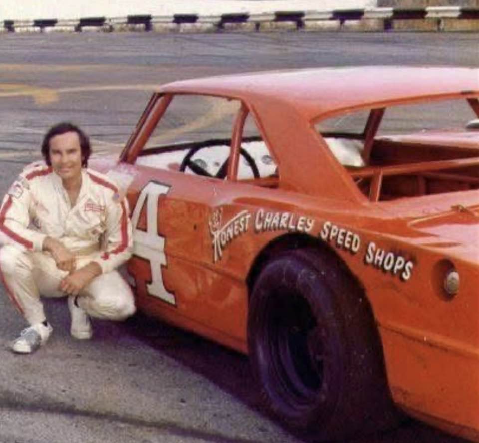 West - Freddie Fryar pavement Late Model (Love the “Honest Charlie ...
