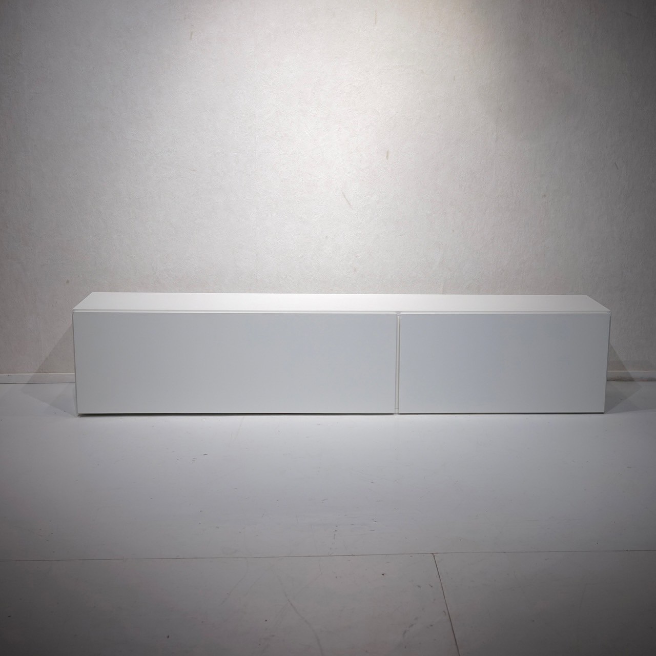 New Arrivals” BoConcept lugano テレビボード
