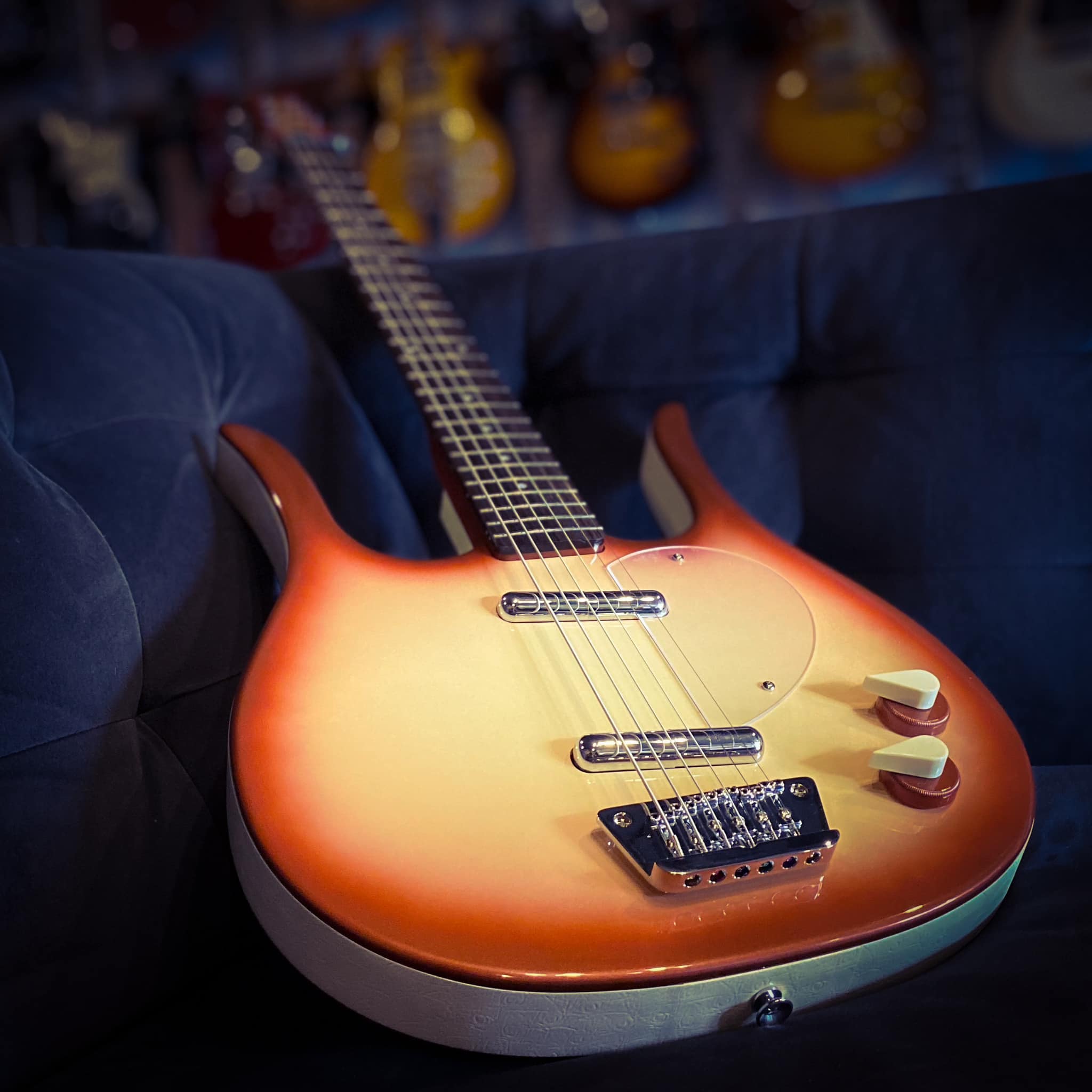 1990s Reissue Danelectro Longhorn Bass Guitar Features and Tone