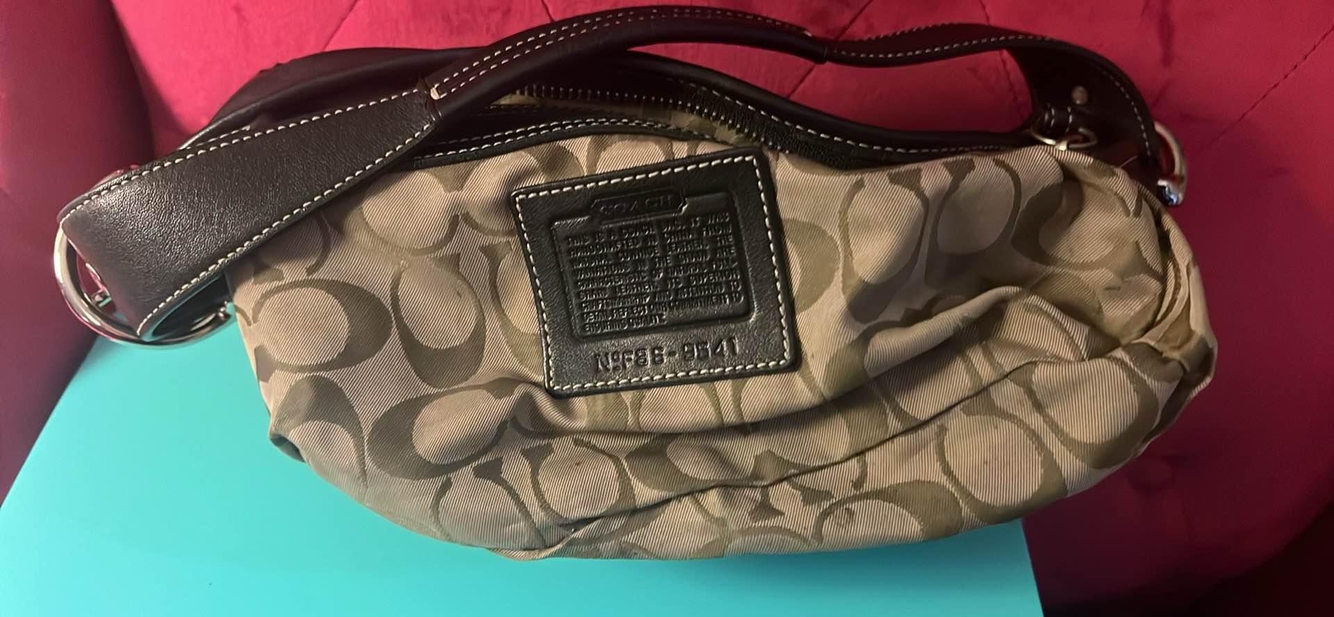 COACH 9541 Soho MINI Hobo Black Classic Leather Shoulder Bag 