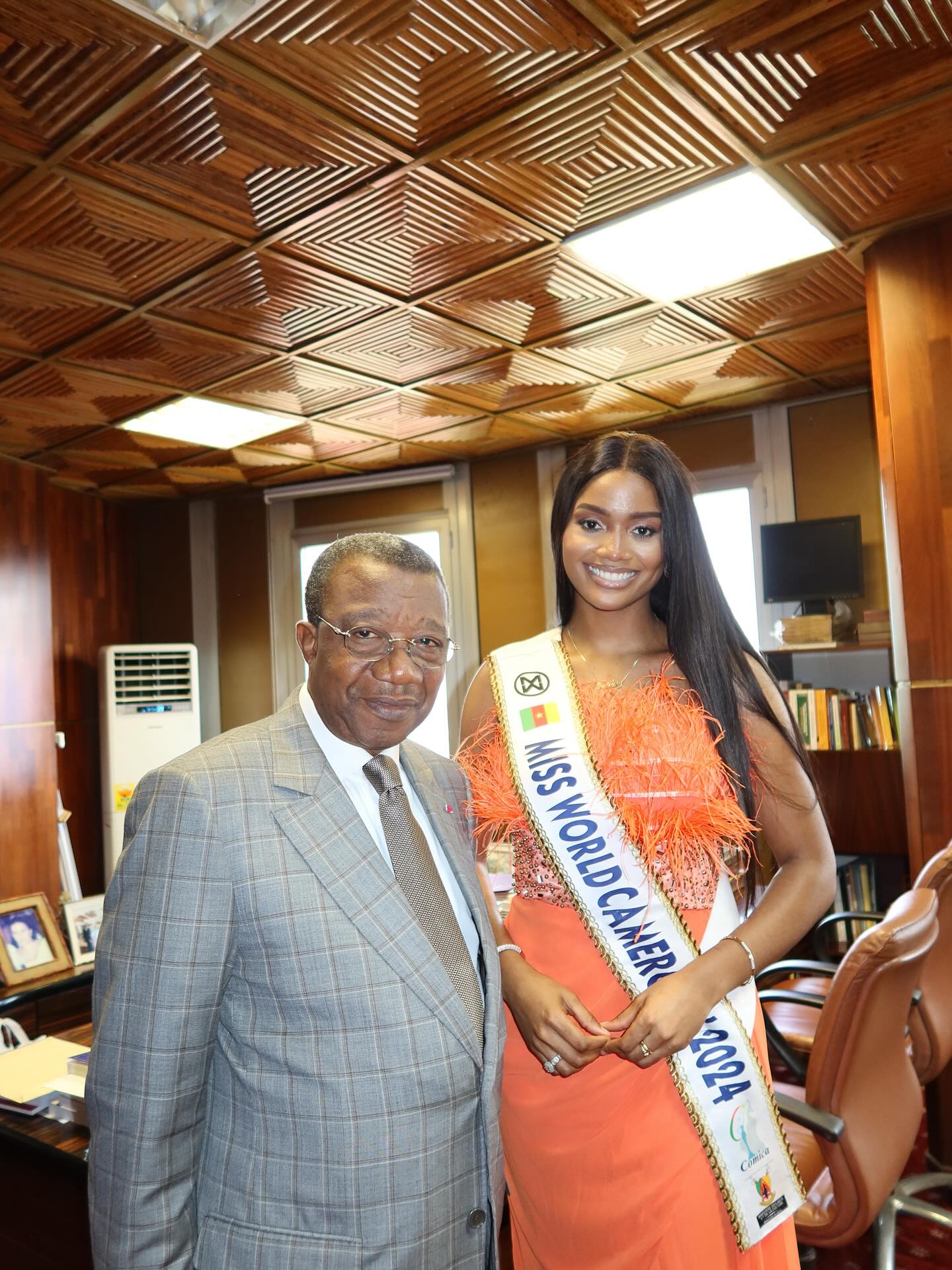 Miss Cameroun 2023... - Miss Cameroun 2023 Princesse Issie