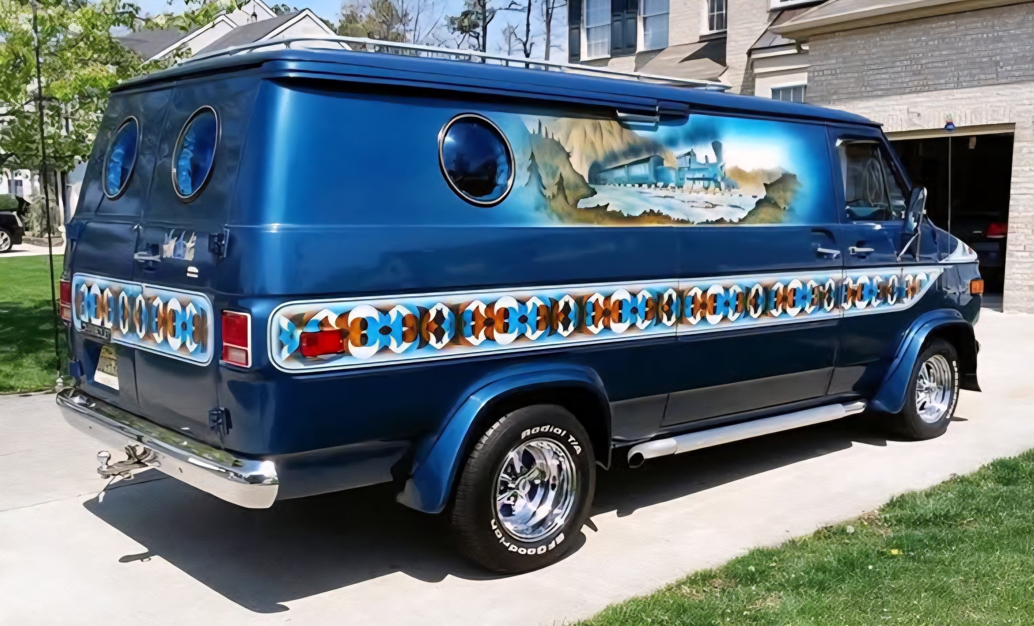 The Boogie Van - The Boogie Van added a new photo.