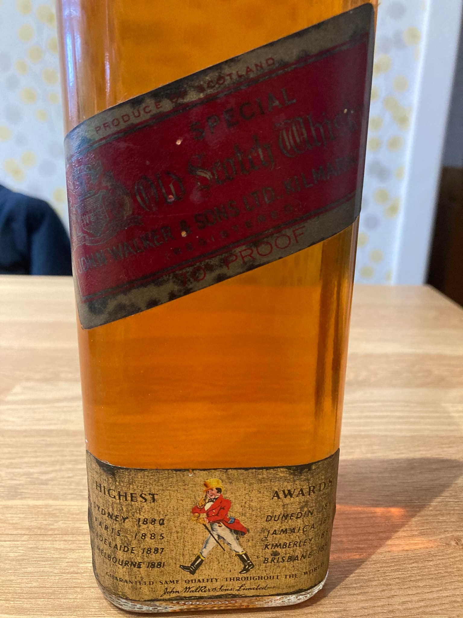 Selling 2lt of red liquor
