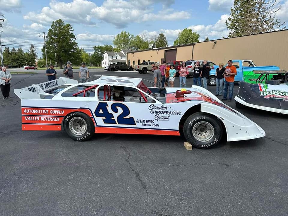 New look for the rest of the... - Moyer Racing Team
