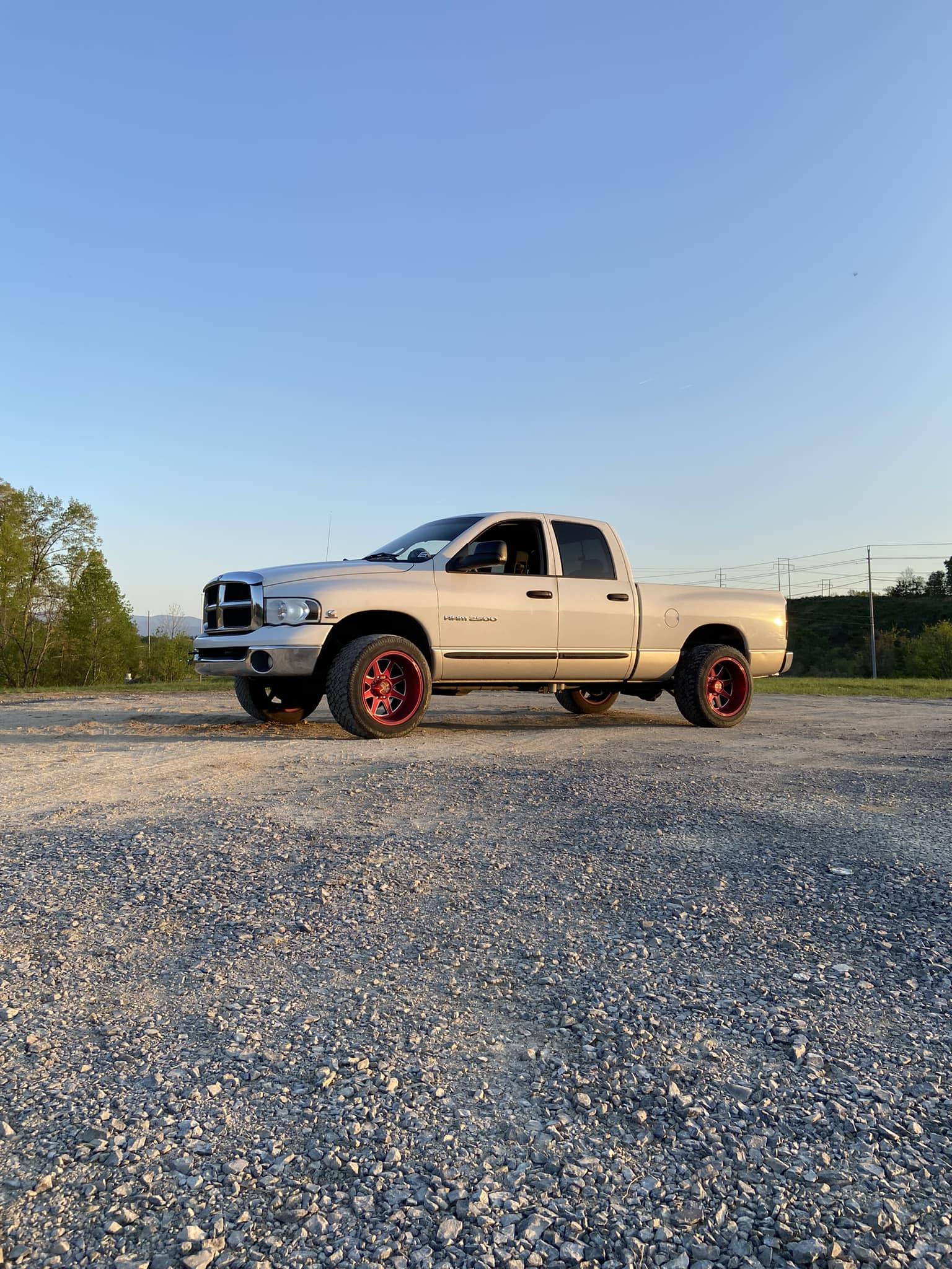 Southern Diesel Trucks - @bgoings_423diesels Mega stunting with this ...
