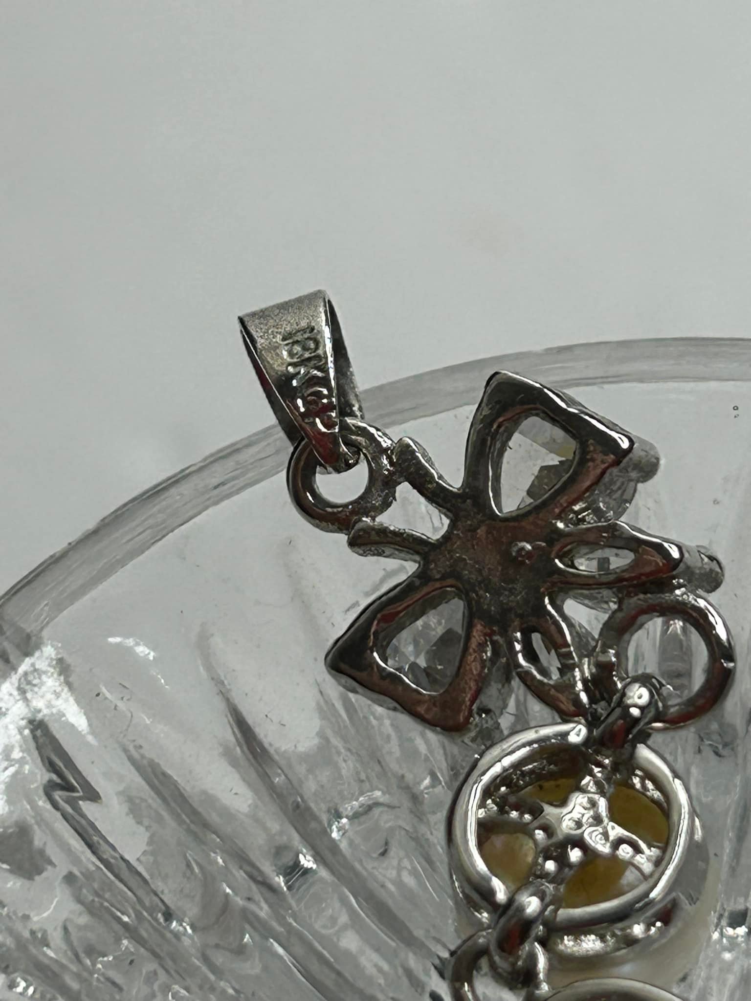 What does 18kgp mean on a gold piece?