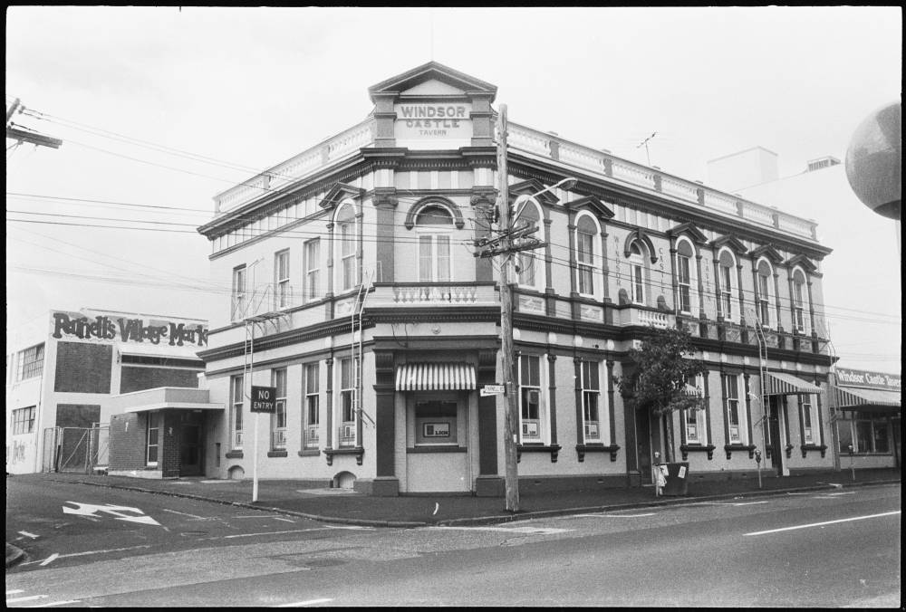 Auckland - Have you ever attended a gig at Windsor Castle? Located in ...