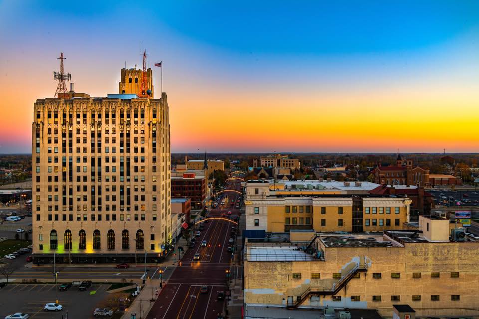 Simmer Rooftop Lounge | Flint MI