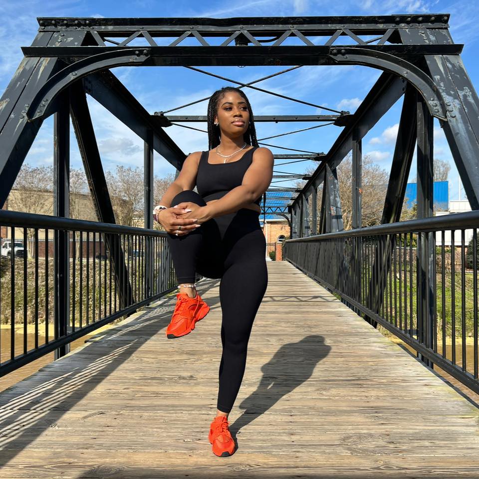 Creating Curves with Chrissy