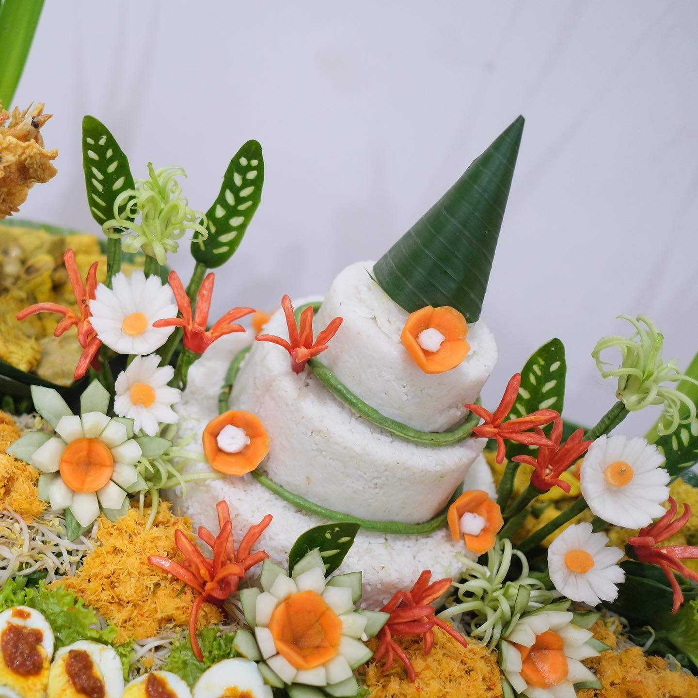 Dapur Rania - Tumpeng Nasi Putih Lengkap pesanan Bapak...