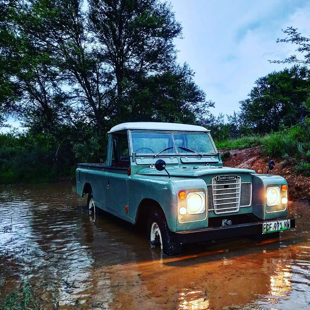 4X4 Classic - Just a nice photo of a wild Land Rover in it's natural ...