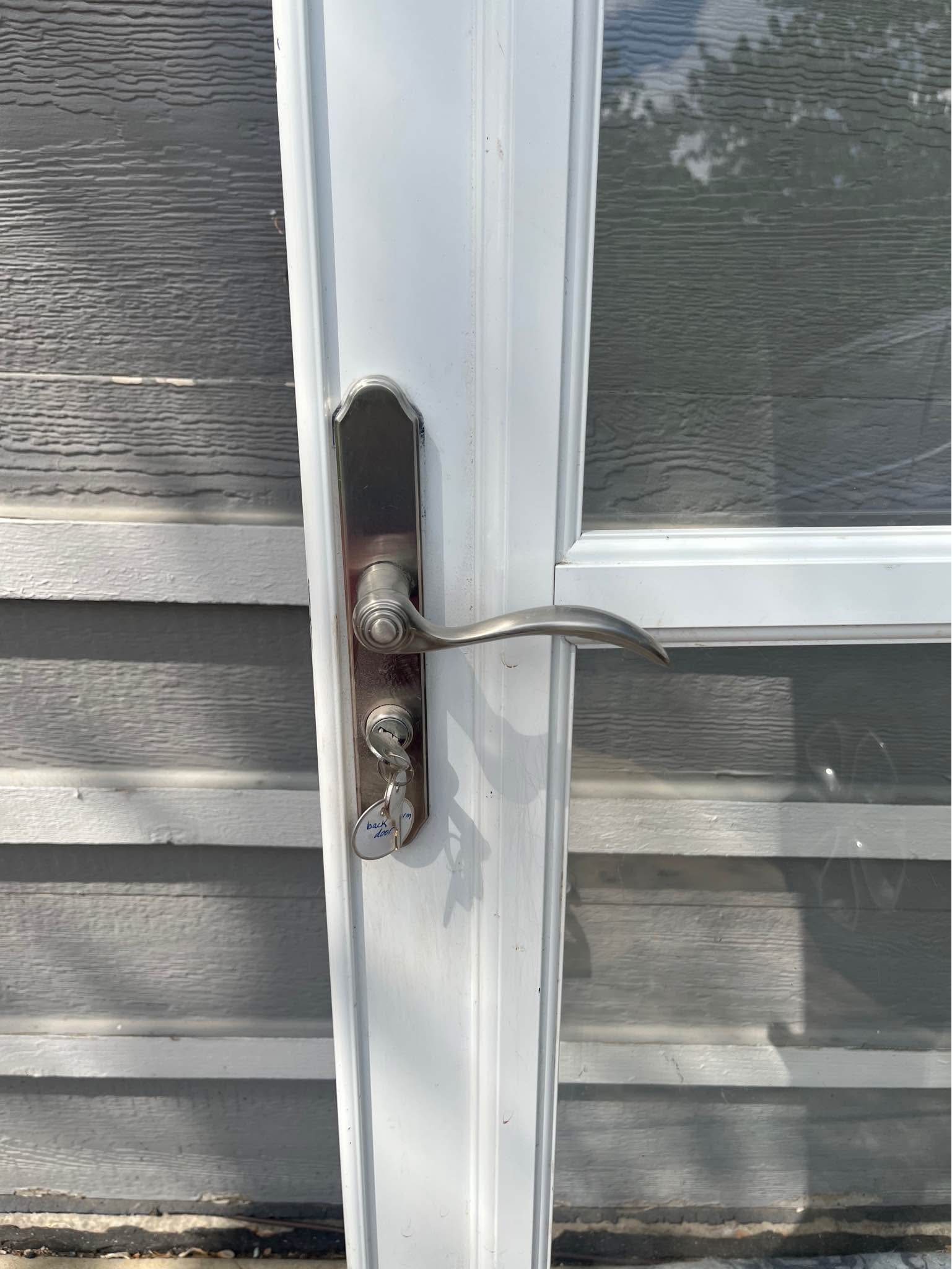 White Storm Door 32” x 80” - Refrigerators & Freezers - Overland Park