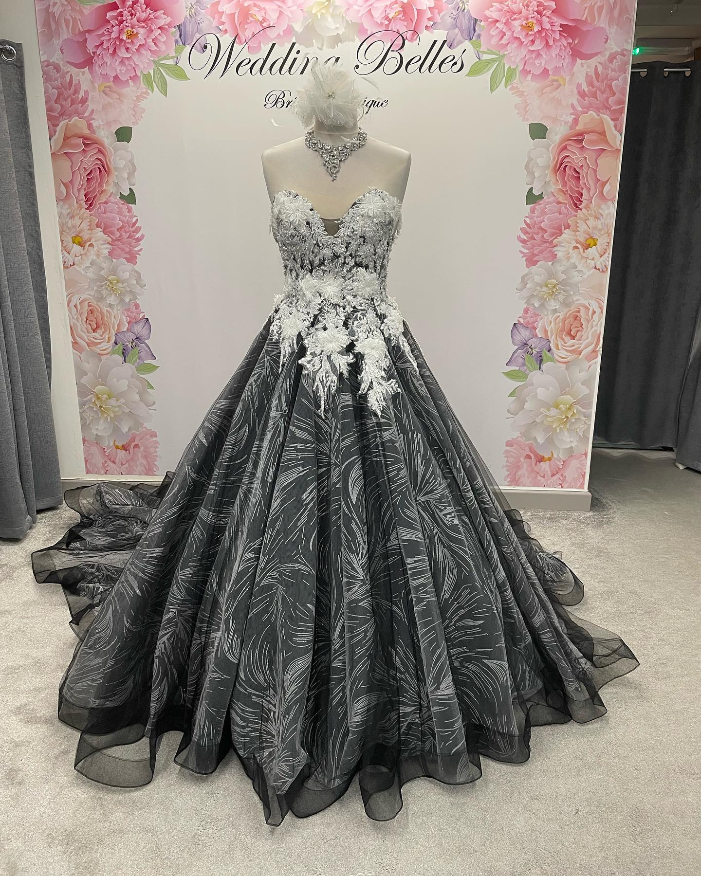 gray and black wedding dress It's finally here....🖤 Aberdeen by Sottero Midgley #SotteroAndMidgley #BlackBallgownWeddingDress #WeddingDressInspo Working Time 06/10/2025 Dylan Slim Fit Jeans Size:19 34/35