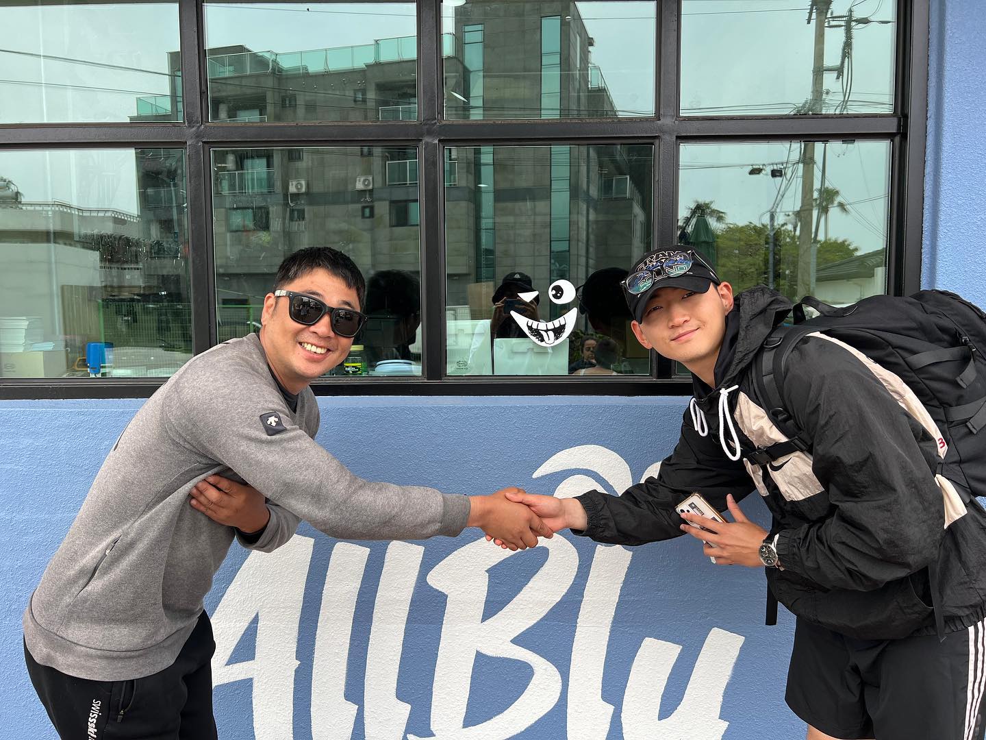 올블루 - 휴가 중 펀다이빙 즐기러 오신 규도 다이버님☺️ 오랜만이라고 긴장하신거에 비해 너무 잘... | Facebook