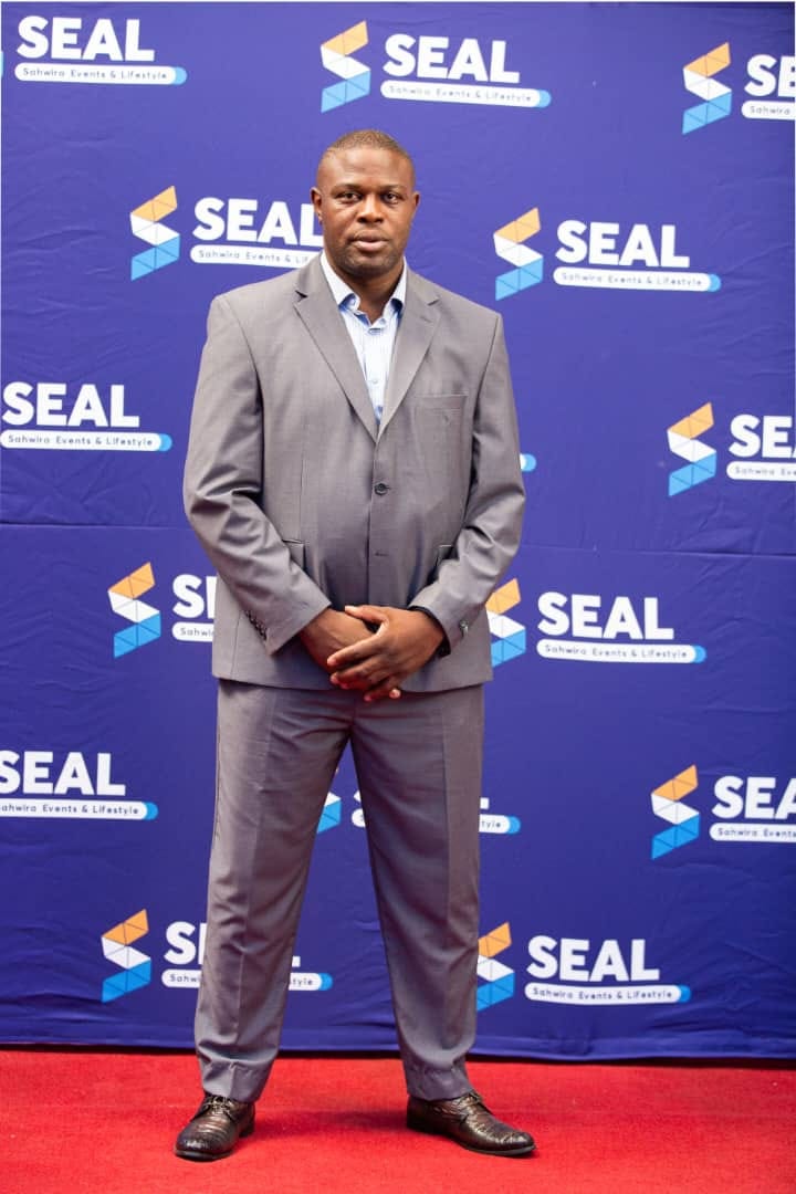BossLazee - ZiKeeper Energy Muramba Doro recieved a Living Legend award ...