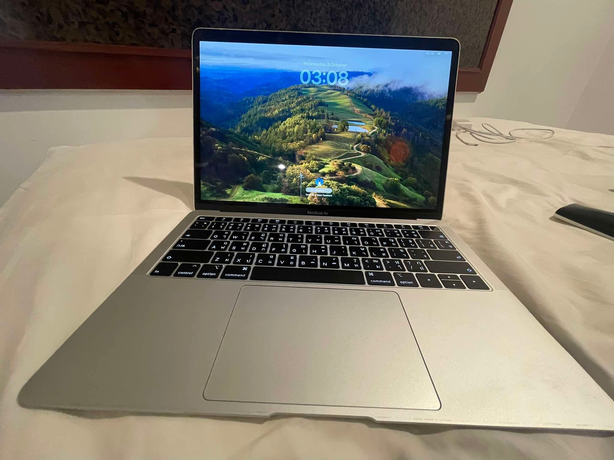 MacBook Air 13” (2018 – MacBookAir8,1) • CPU: 1.6GHz Dual-Core 