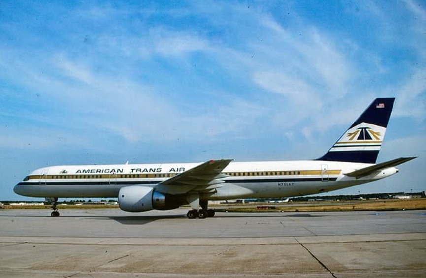 US Air Force 757-23A (C-32B), 00-9001. 08JUN23 Sitting in the