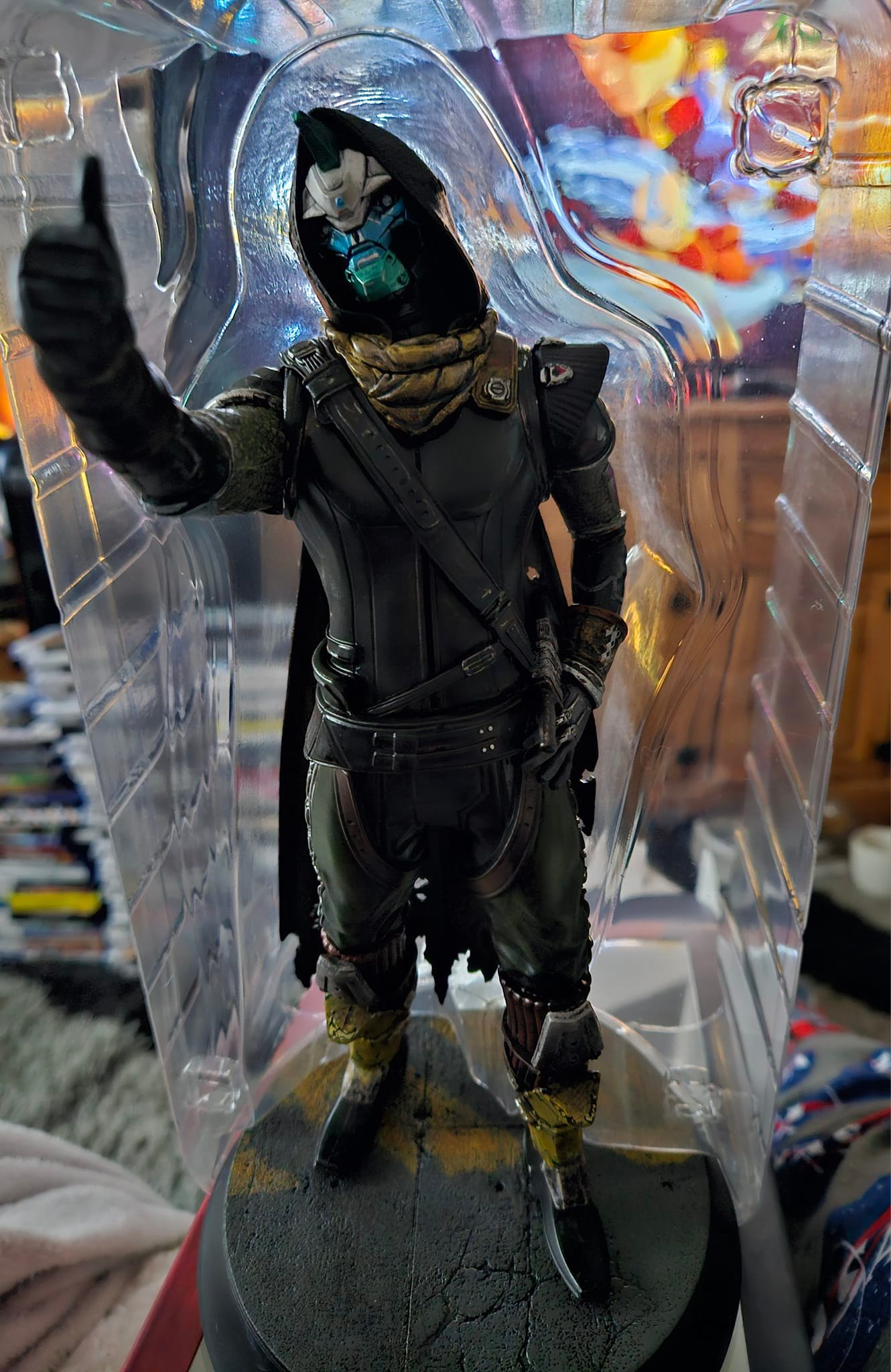 Cayde-6 statue and glow in the dark Destiny pop figure review