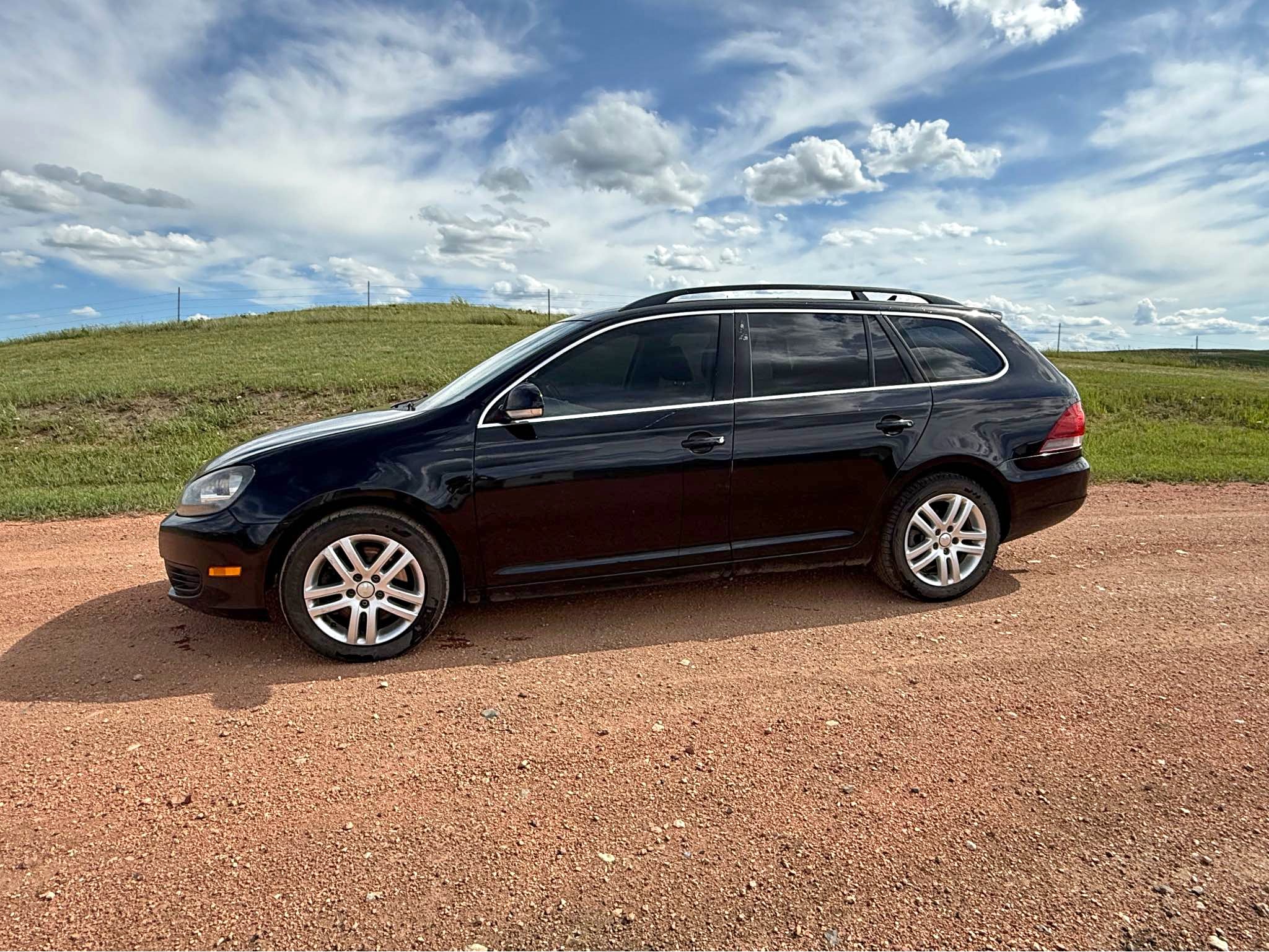 2011 Volkswagen Jetta SportWagen · 2.0L TDI Sport Wagon 4D - Cars