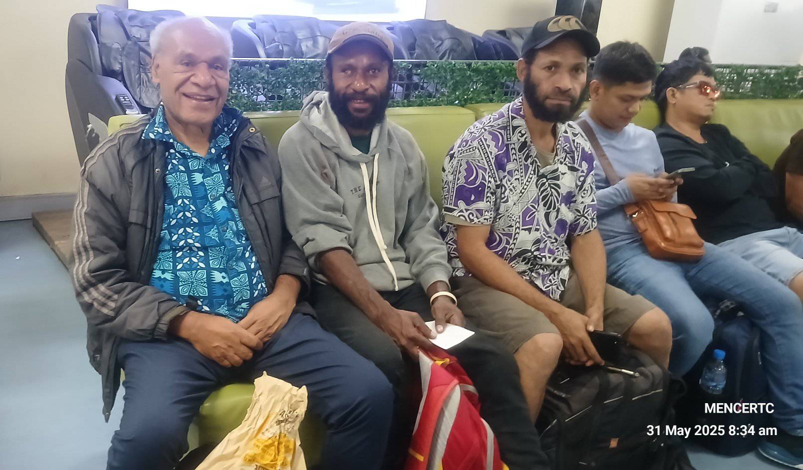 Mauberema - With these two legends of conservation. Honored to stand ...