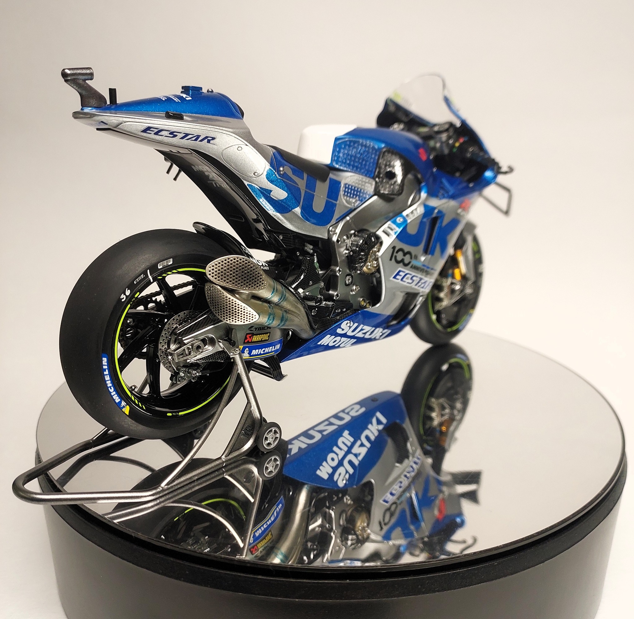 Suzuki GSX-RR 20 Tamiya model in 1/12 scale with custom details