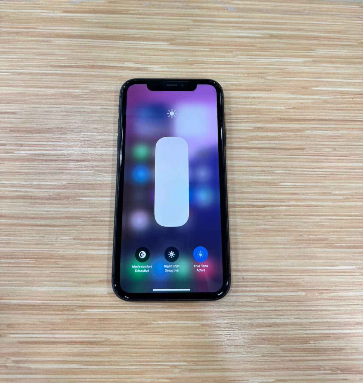 iPhone 11 Simple 64GB | bon état | Batterie 82% - Cell Phones ...