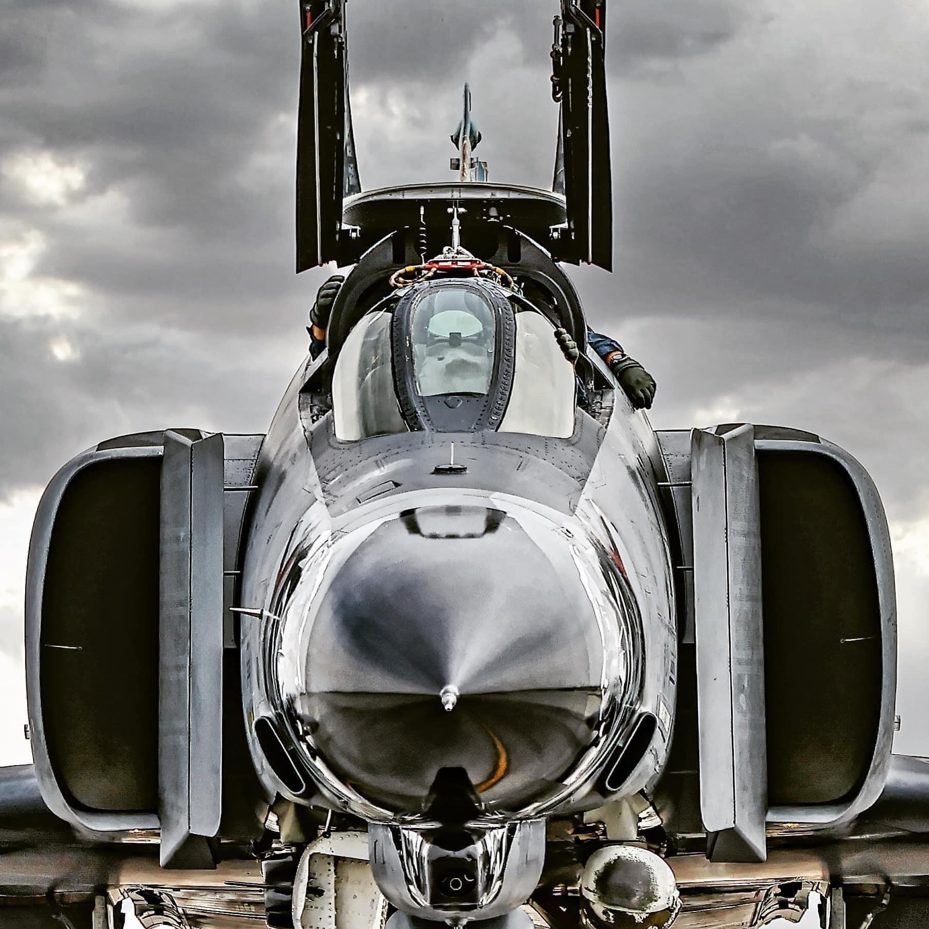 Phantom Photographer AIRCRAFT SHOOTING 撮 PHANTOM ❤️ 📸©️ by Mark Rourke Aviation Photography