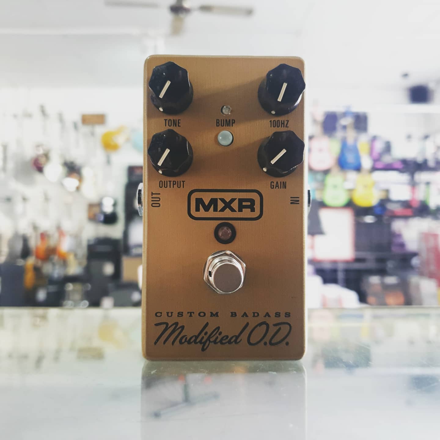 Is MXR M77 Custom Modified Badass Overdrive being used correctly?