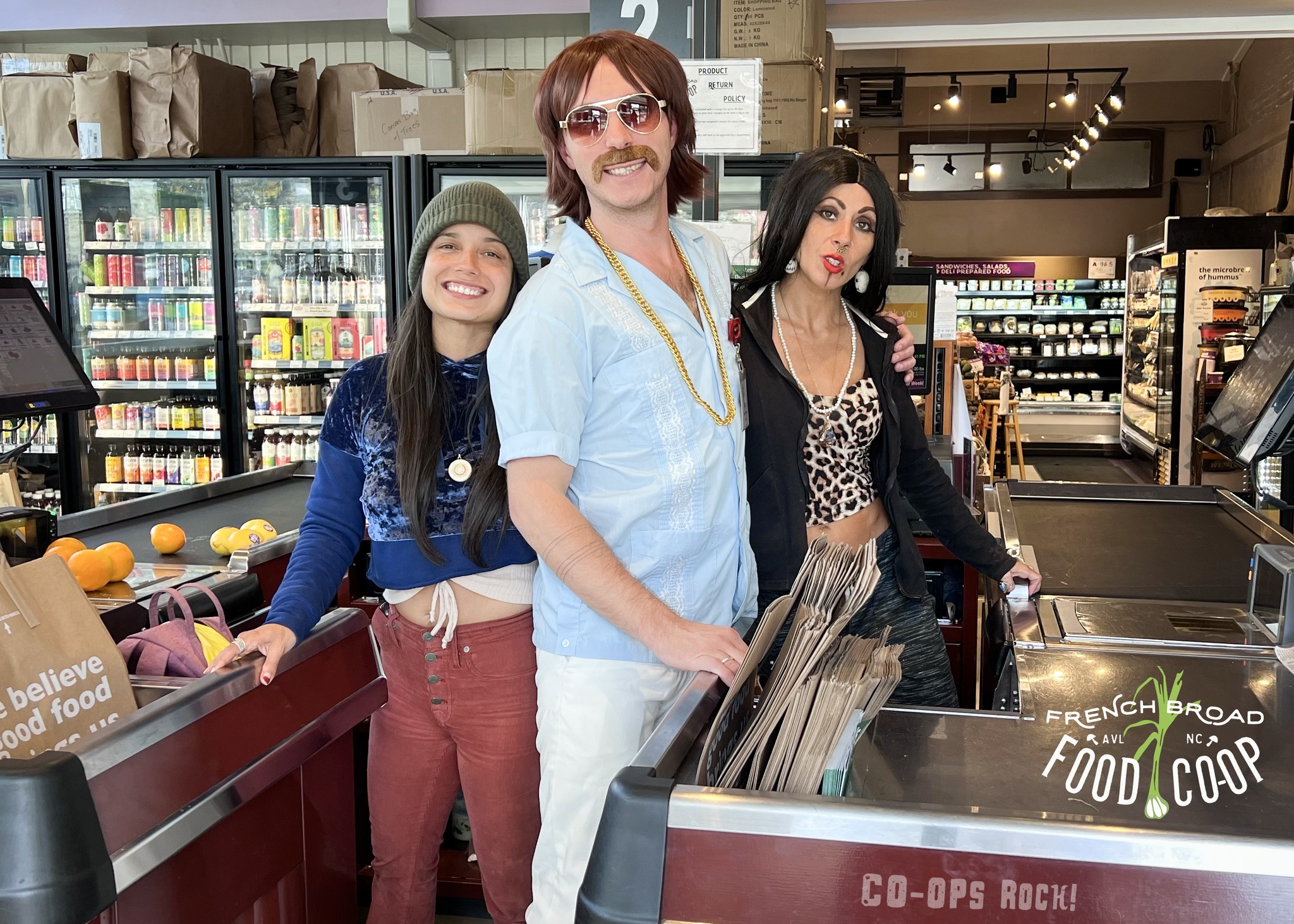 French - Three reasons why co-ops rock! • Shop with your neighbors: Co ...