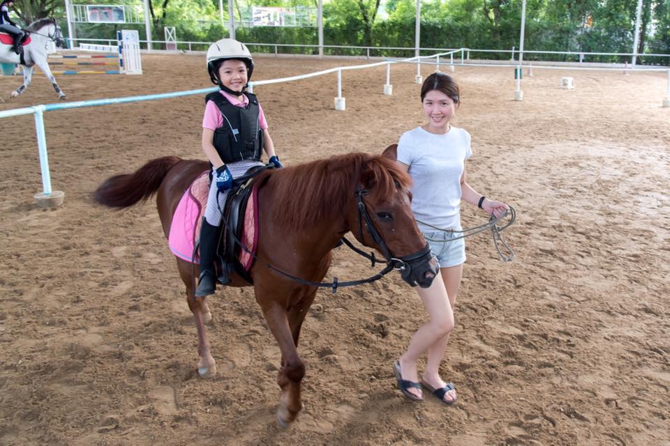 Phoenix - Happy Riding, Happy Weekend 🐴🐴 วันหยุดสุดสัปดาห์มาขี่ม้ากัน ...