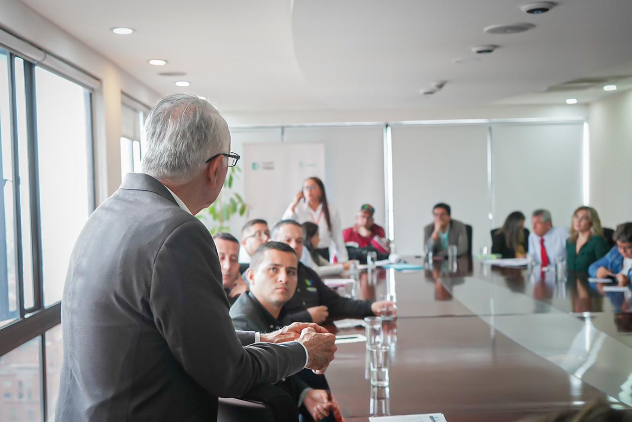 Seguimos... - Ministerio de Salud y Protección Social