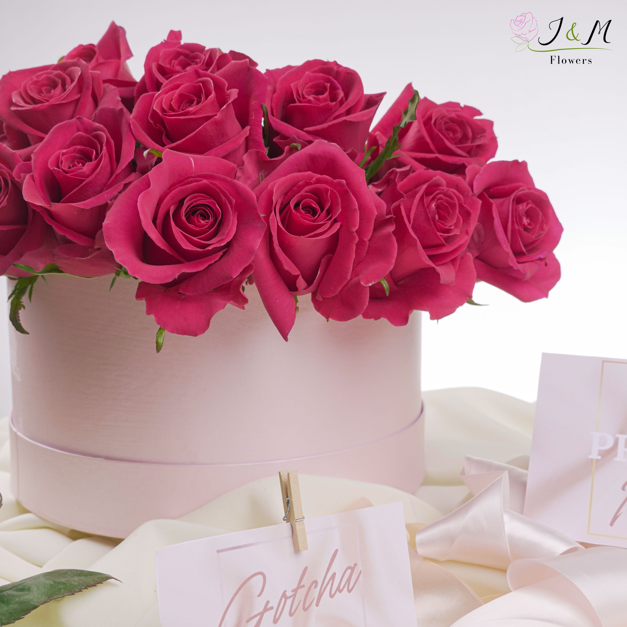 J Y M Flowers - PREMIUM ROSES 🥰GOTCHA🌹 Una rosa con un...