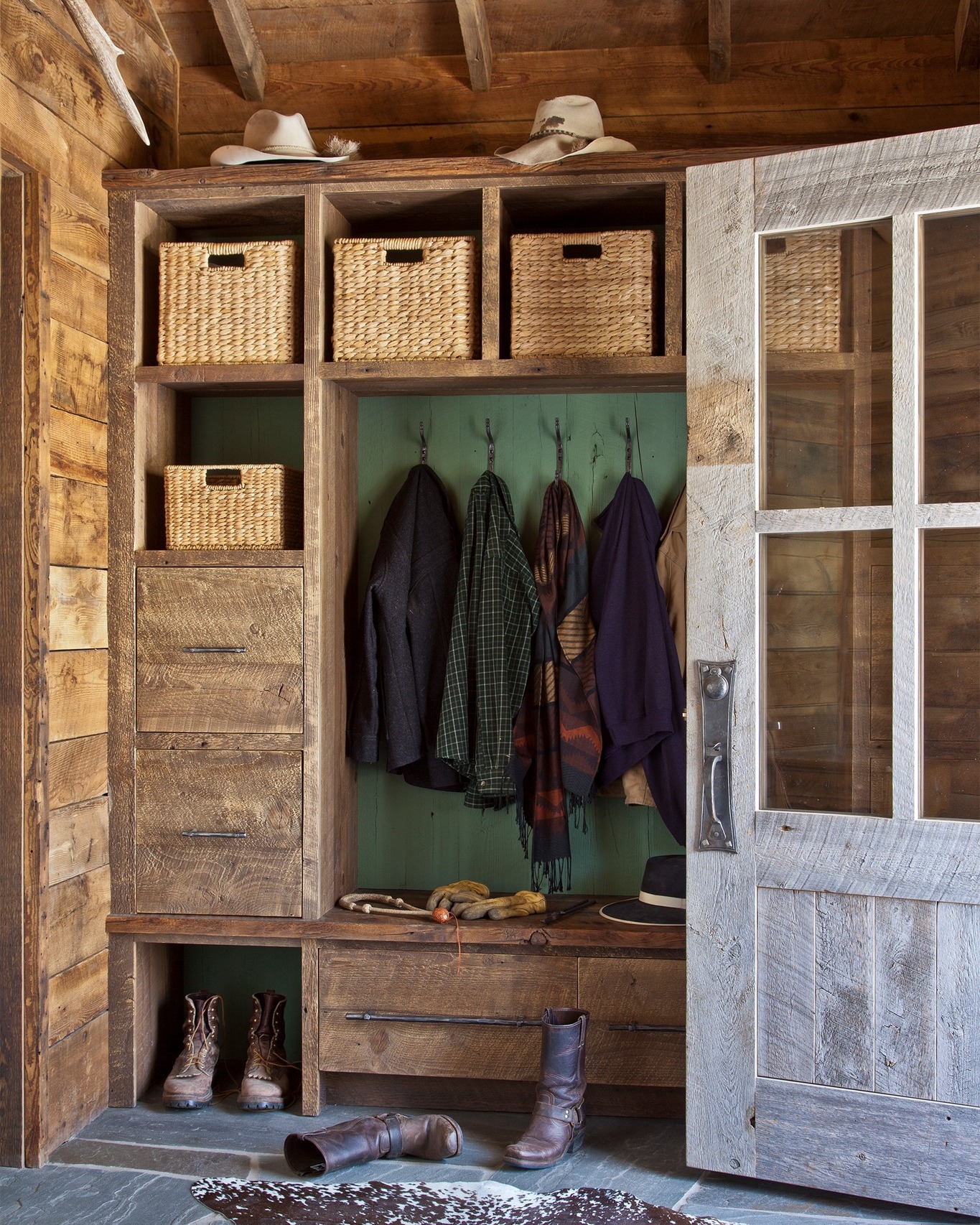 Yellowstone - Welcome home . Project: Bridger Residence Photographer ...