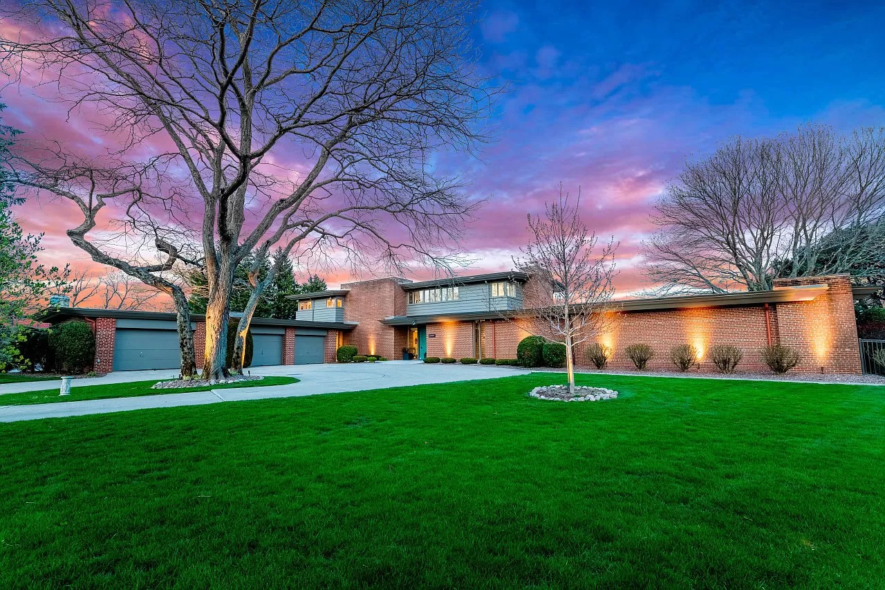 3801 Lighthouse Dr, Racine, WI 53402 $1,199,000 | 5 bed | 6 bath