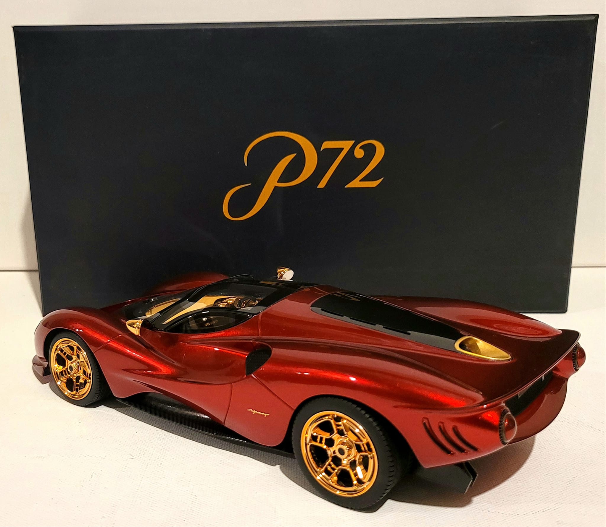 Peako 1/43 33800 De Tomaso P72 Soul Red 33801 De Tomaso P72 De