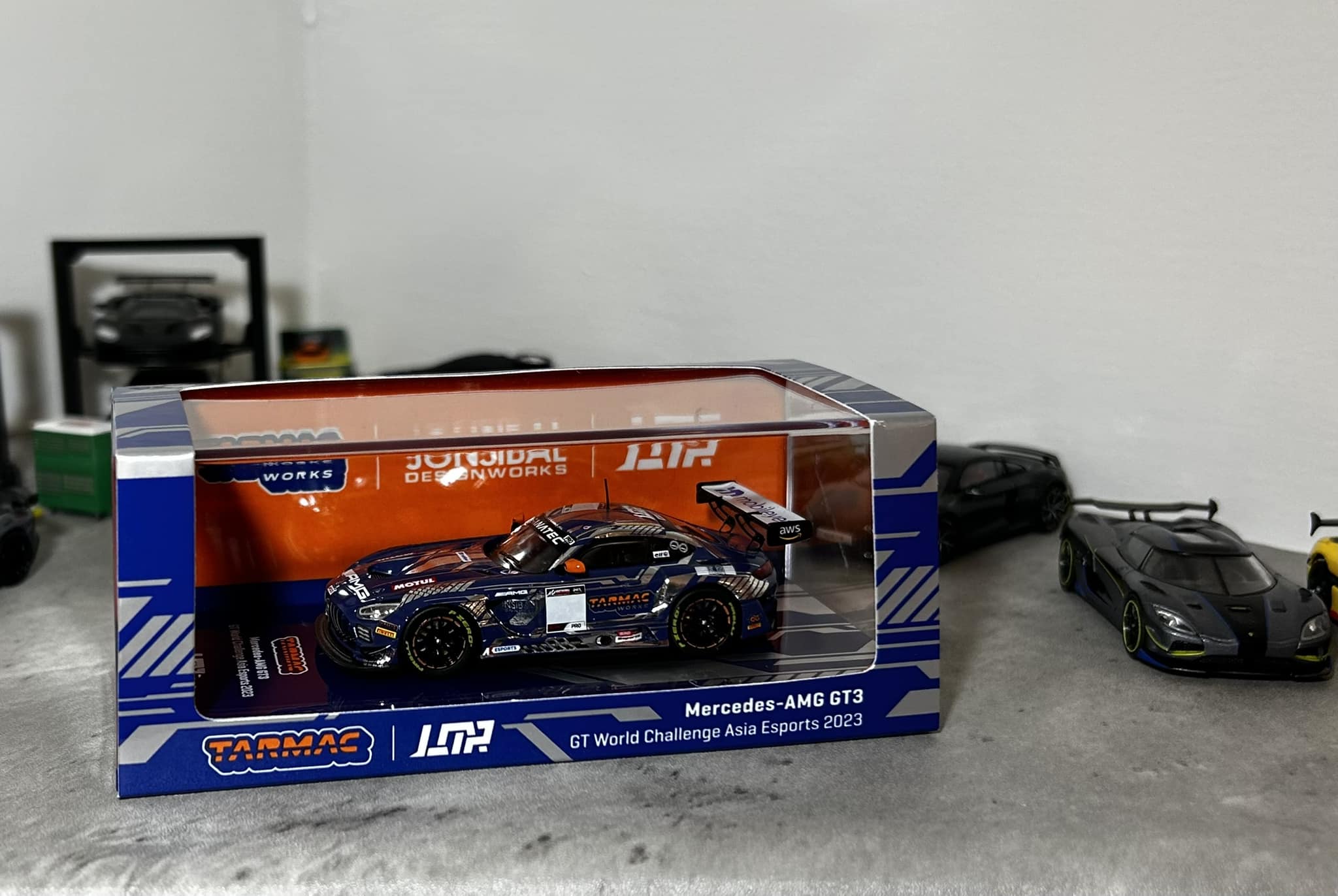 Miniature Volvo 240 Turbo #4 Winner Malaysia 1987 - 1/64 Tarmac Works, édition Limitée, Neuve