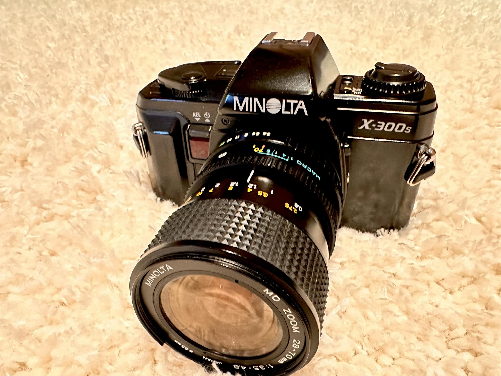 Minolta MD 35-70 f3.5 lens and X-700 camera found in perfect condition
