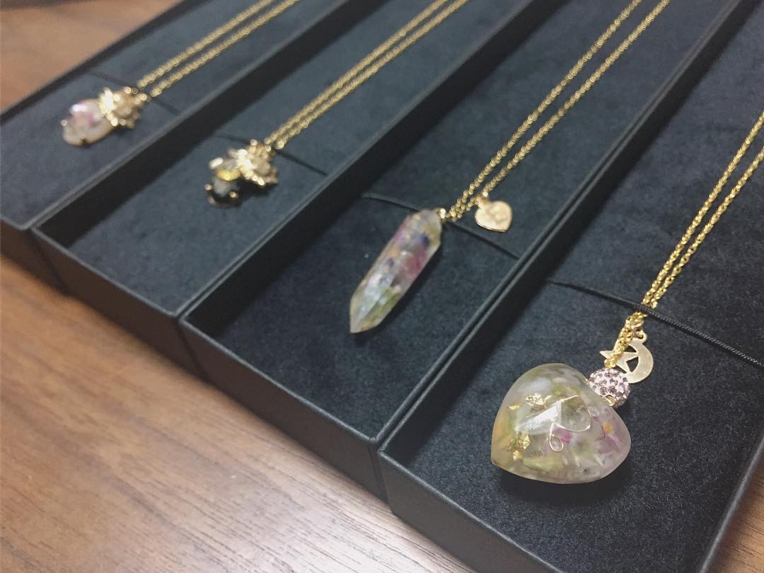 小物・アクセサリー nanairo nanairo (@nanairo.jewelry) • Facebook