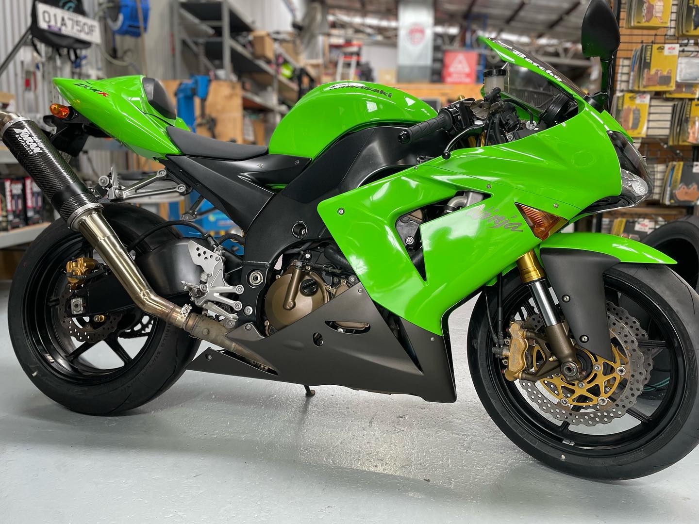 2004 ZX10R revival with new upgrades