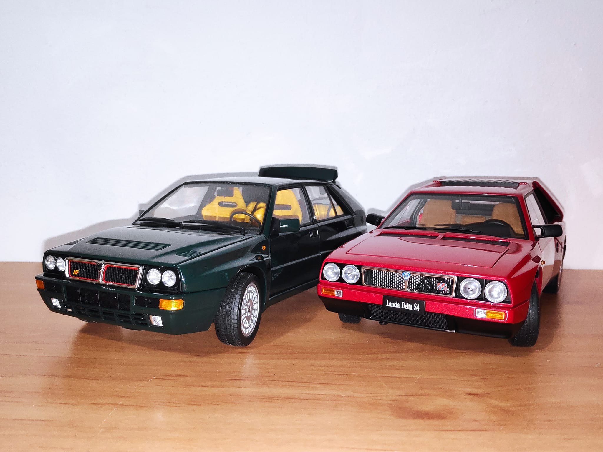 Lancia Delta HF Integrale Evoluzione Martini Racing - MINI GT