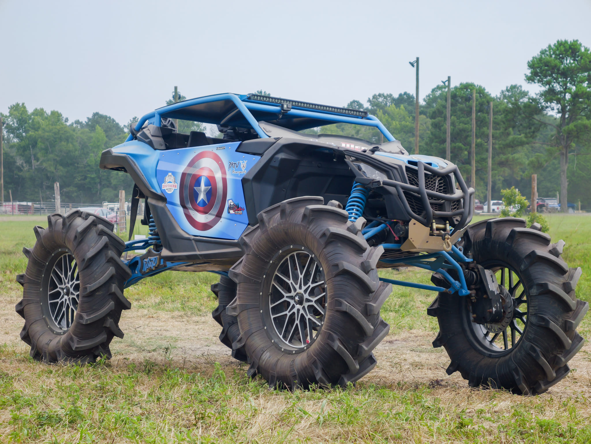 Super ATV - 🇺🇸 This #CaptainAmerica themed Can-Am Off-Road #MaverickX3 ...