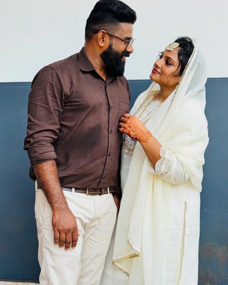Guinness - ബഹ്റൈൻ മനാമ MP അബ്ദുൽ വാഹിദ് കരാട്ട യിൽ നിന്നും M A RASHEED ...