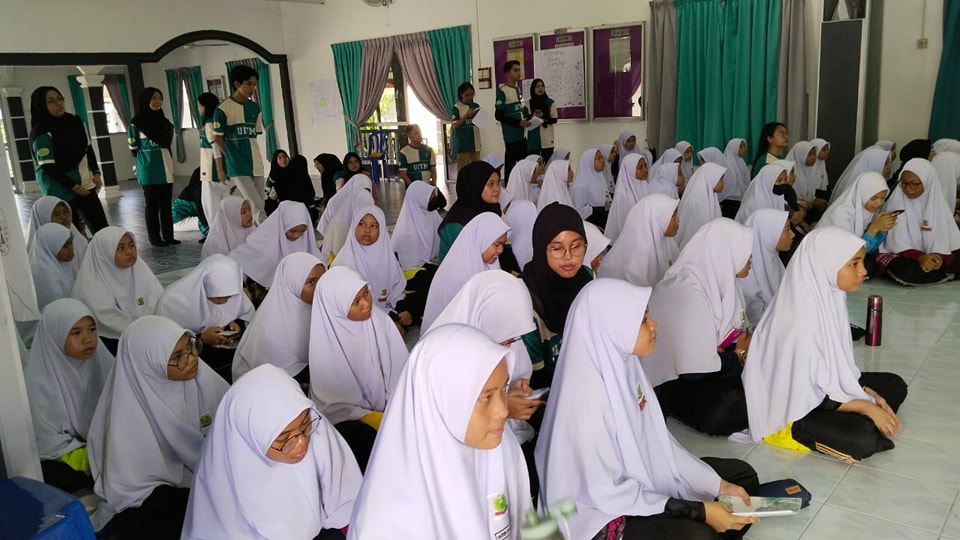 Alhamdulillah selesai Funtastic English utk anak anak form 1 kolaborasi ...