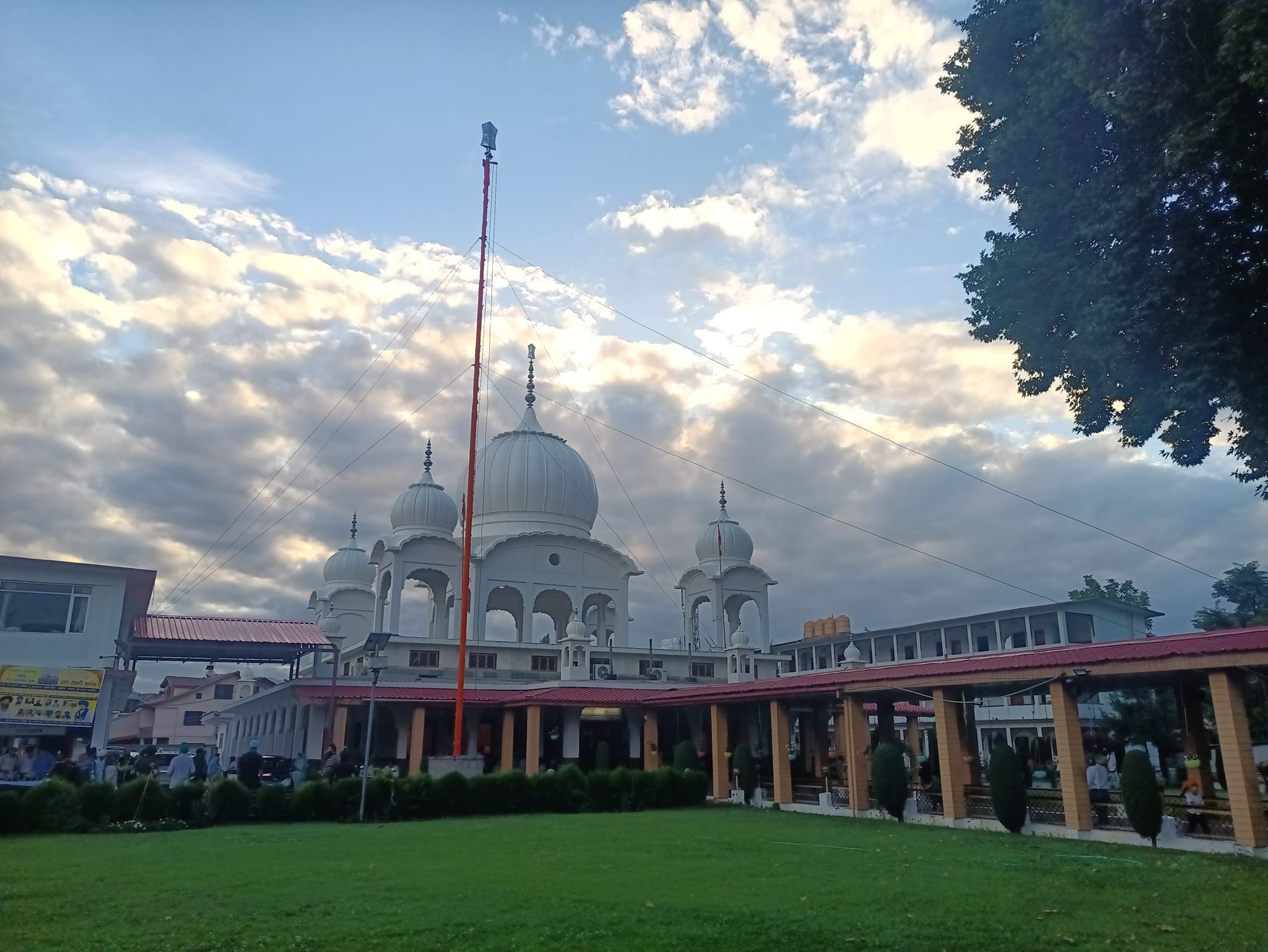 Kashmiri Sikh Community