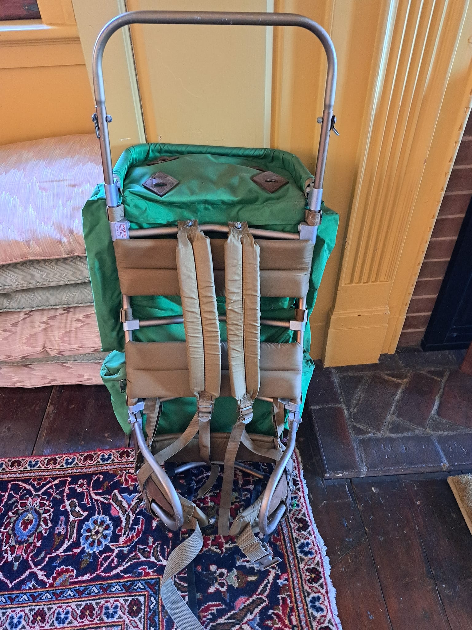 bostanten leather backpack Large Genuine Purse Waterproof Hardshell Camera Backpack gender-him Color:green bottle and 1 small zip