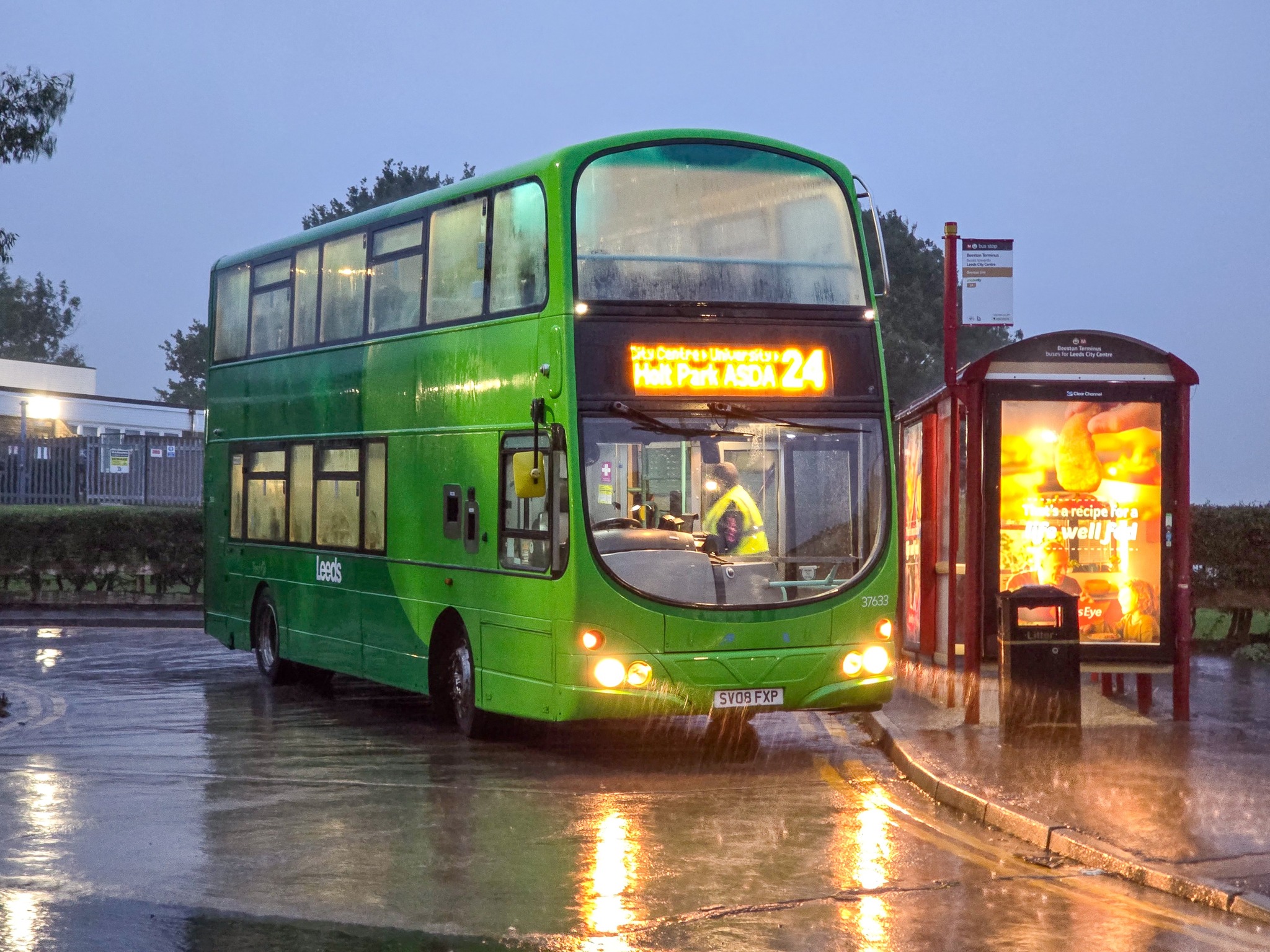 Friends of Buses and Coaches | First Leeds 37633 SV08FXP Running 24 ...