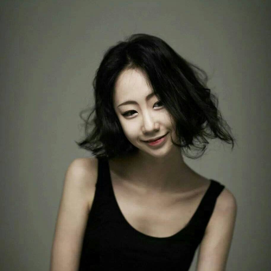 한국의 모델 - 묘한 매력의 소유자 실버주얼리 디자이너 겸 프리랜서 강예준. 사진출처 : 강예준 페이스북