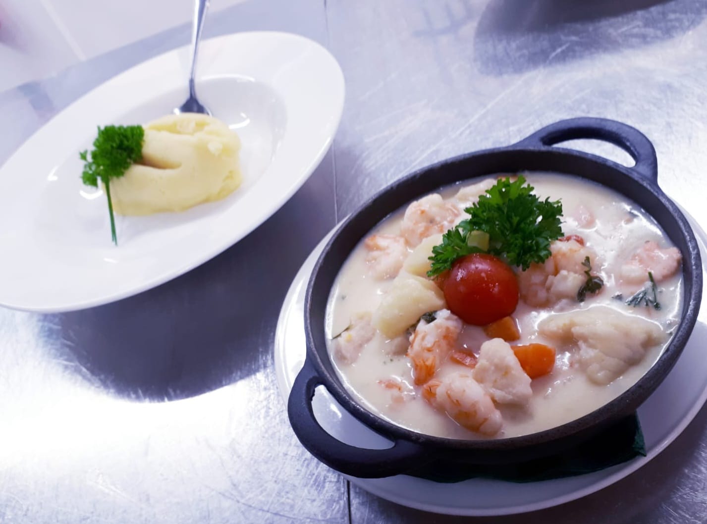 The Snailbox - Our beautiful Seafood hot pot now on our... | Facebook